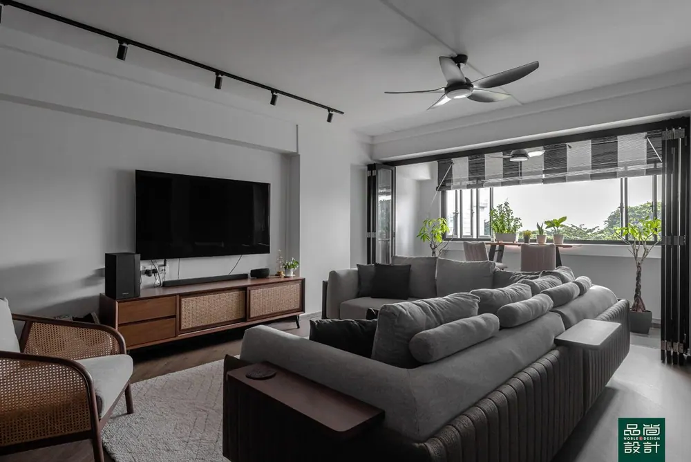 Pasir Ris 5-room — interior by Noble Interior Design (2 of 36)