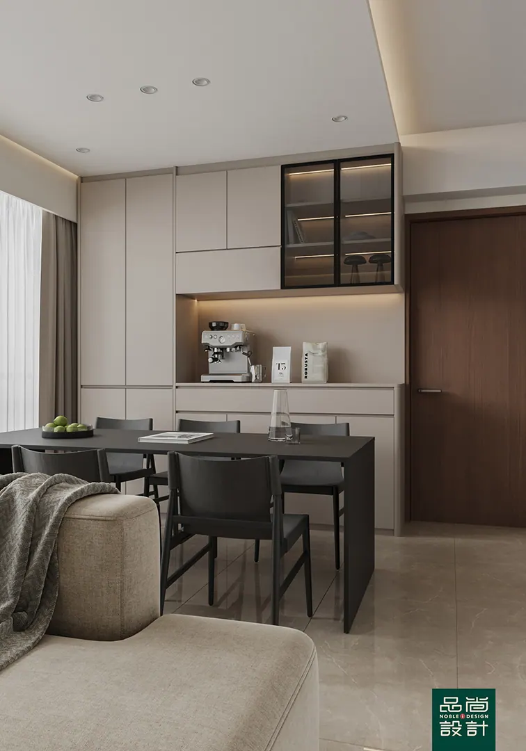 Parc Central Residences 4 Bedroom — interior by Noble Interior Design (4 of 6)