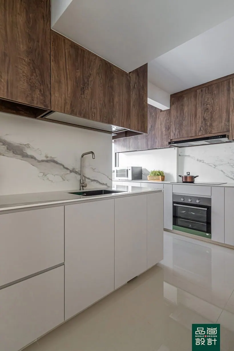 Alkaff Courtview 4-room — interior by Noble Interior Design (10 of 25)