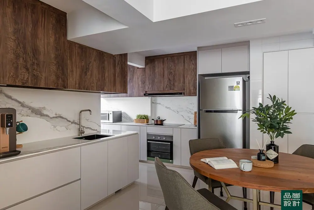 Alkaff Courtview 4-room — interior by Noble Interior Design (5 of 25)