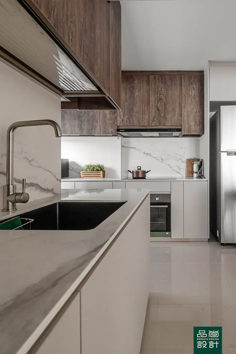 Alkaff Courtview 4-room — interior by Noble Interior Design (9 of 25)