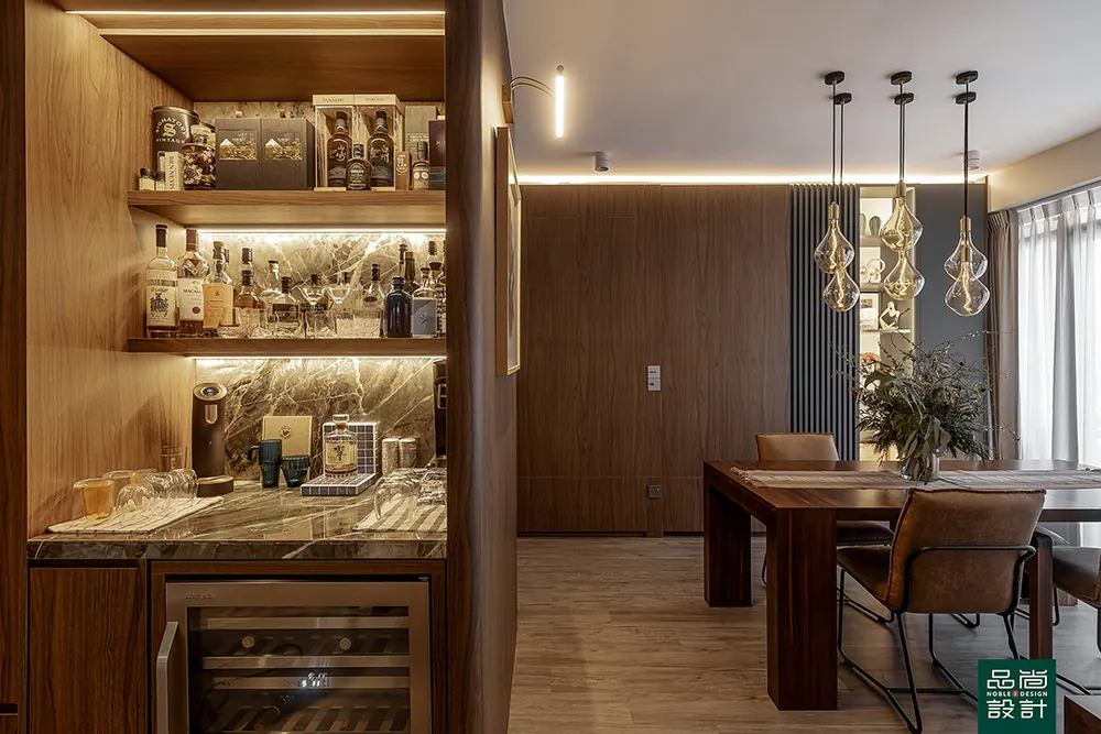 Avenue South Residence 3 Bedroom — interior by Noble Interior Design (19 of 32)