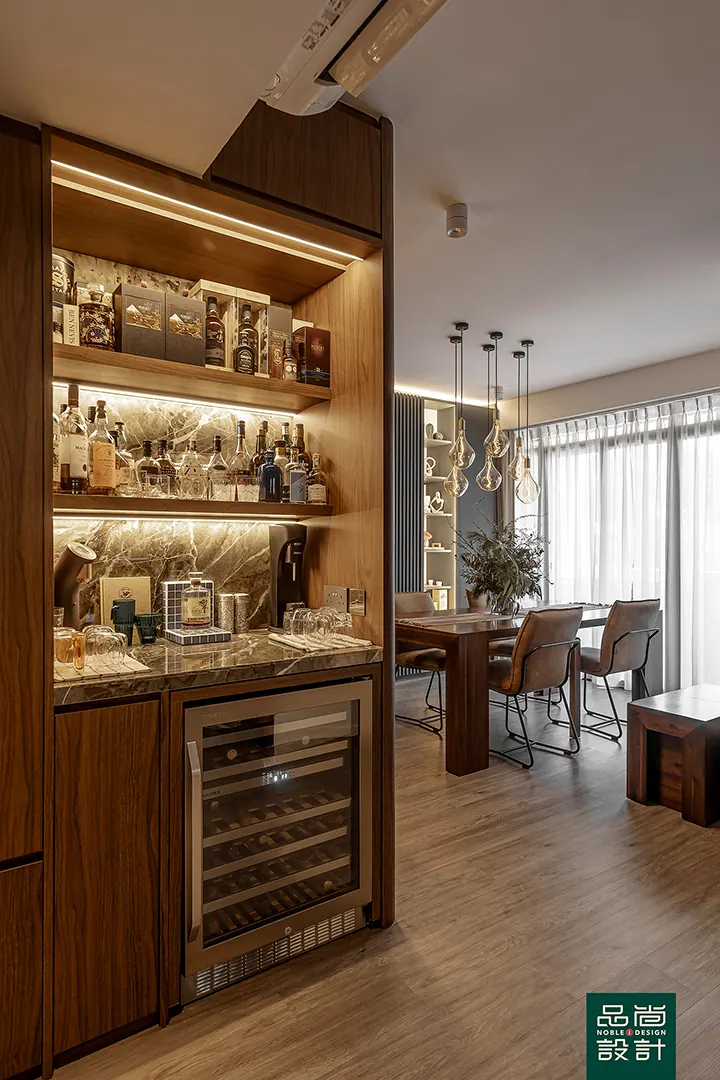 Avenue South Residence 3 Bedroom — interior by Noble Interior Design (17 of 32)