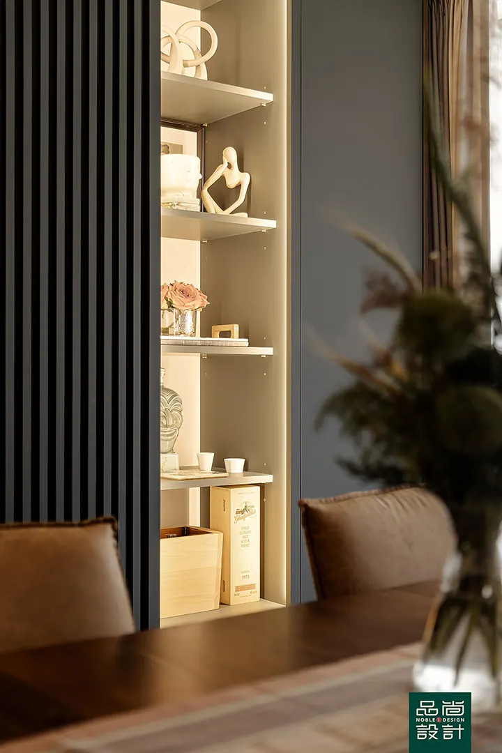 Avenue South Residence 3 Bedroom — interior by Noble Interior Design (14 of 32)
