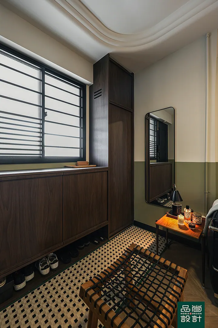 Crawford Court 3-room, completed by Noble Interior Design