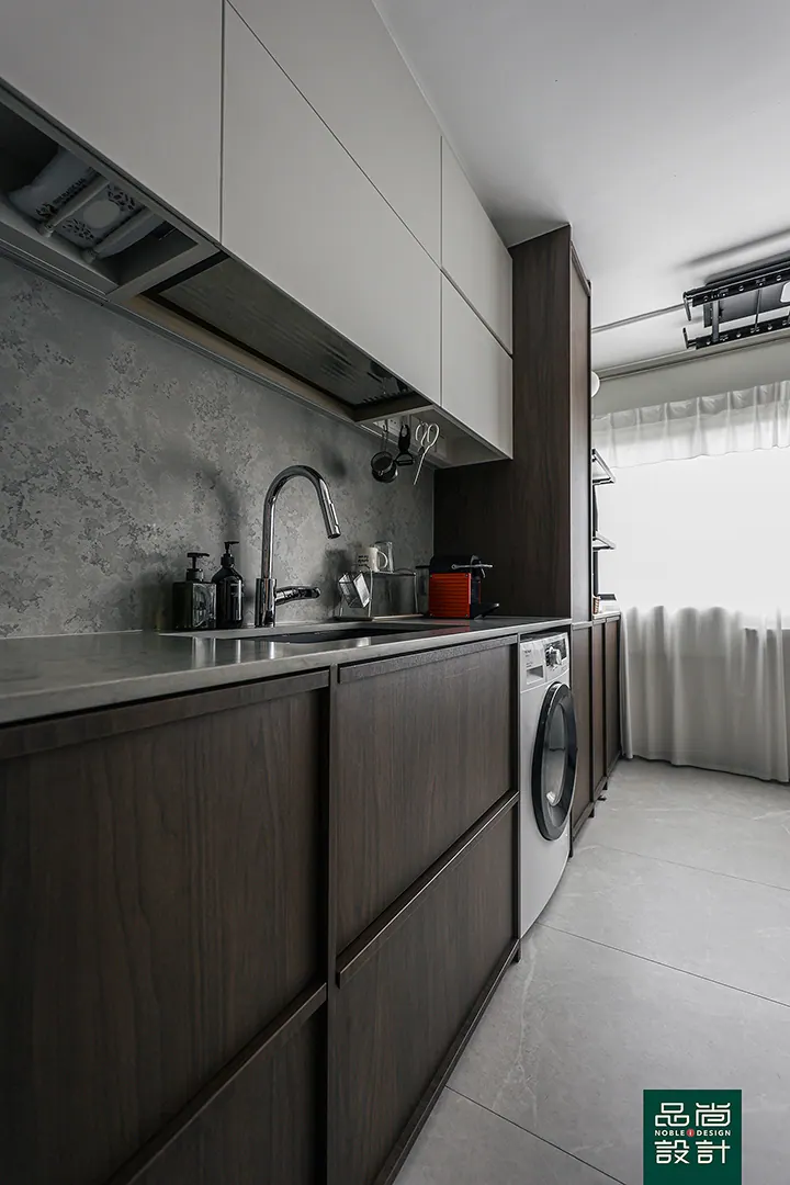 Crawford Court 3-room — interior by Noble Interior Design (15 of 36)
