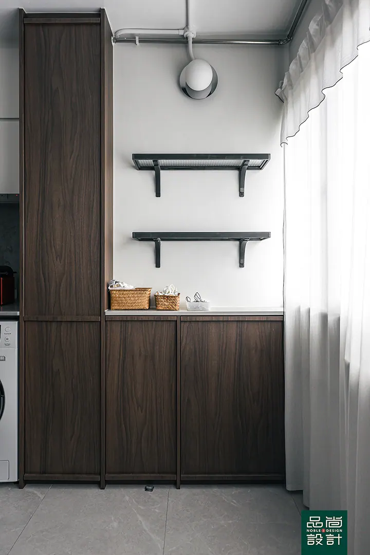 Crawford Court 3-room — interior by Noble Interior Design (19 of 36)
