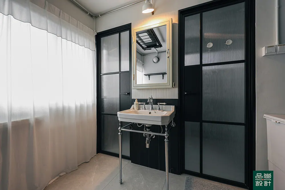 Crawford Court 3-room — interior by Noble Interior Design (22 of 36)
