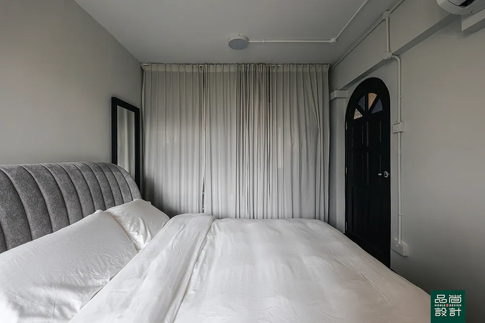 Crawford Court 3-room — interior by Noble Interior Design (31 of 36)