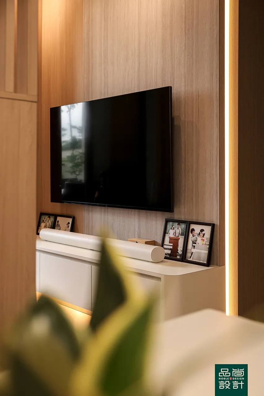 Dairy Farm Residences 2 Bedroom — interior by Noble Interior Design (8 of 25)