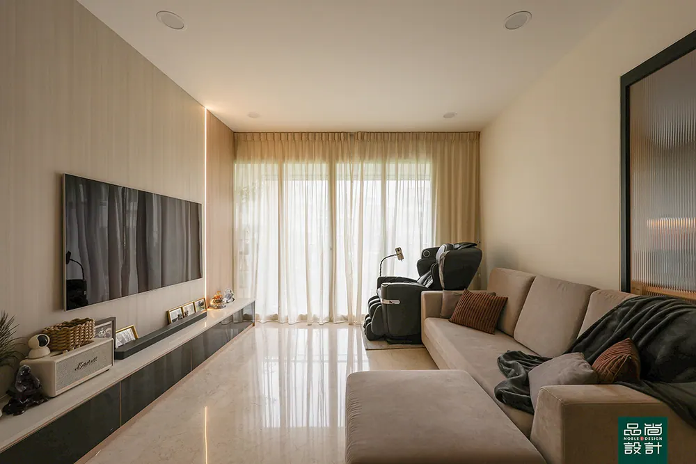 Edelweiss Park 3 Bedroom — interior by Noble Interior Design (3 of 25)