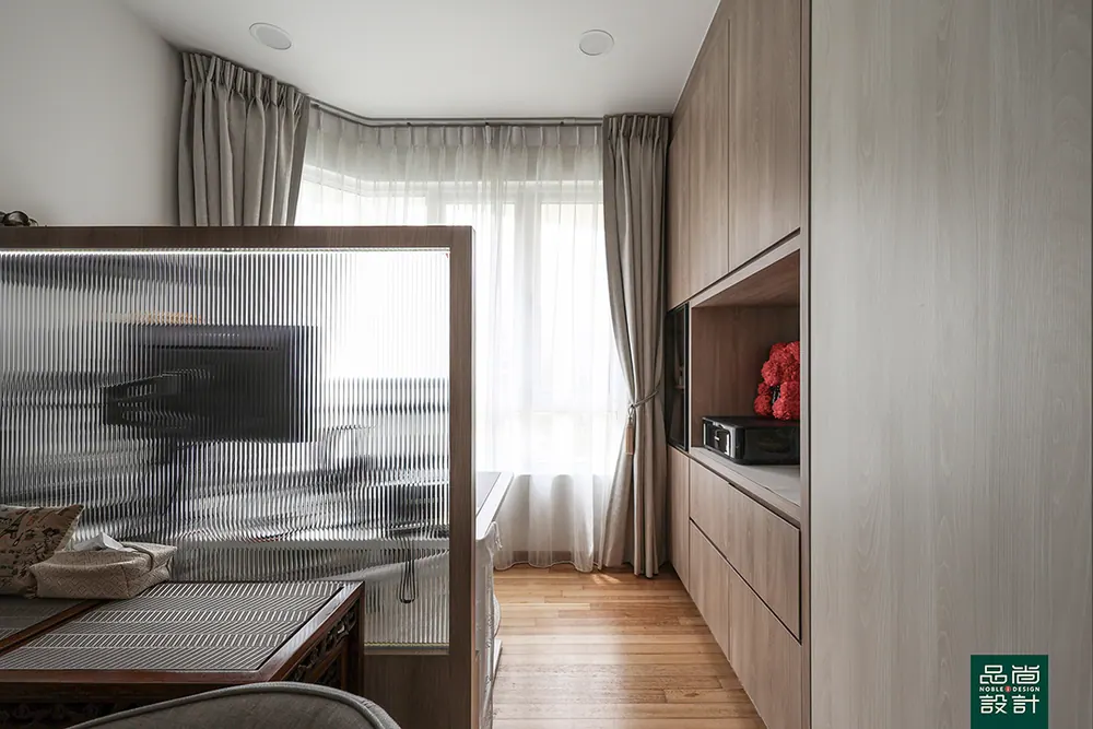 Edelweiss Park 3 Bedroom — interior by Noble Interior Design (18 of 25)