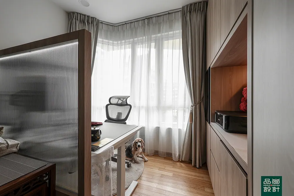 Edelweiss Park 3 Bedroom — interior by Noble Interior Design (19 of 25)