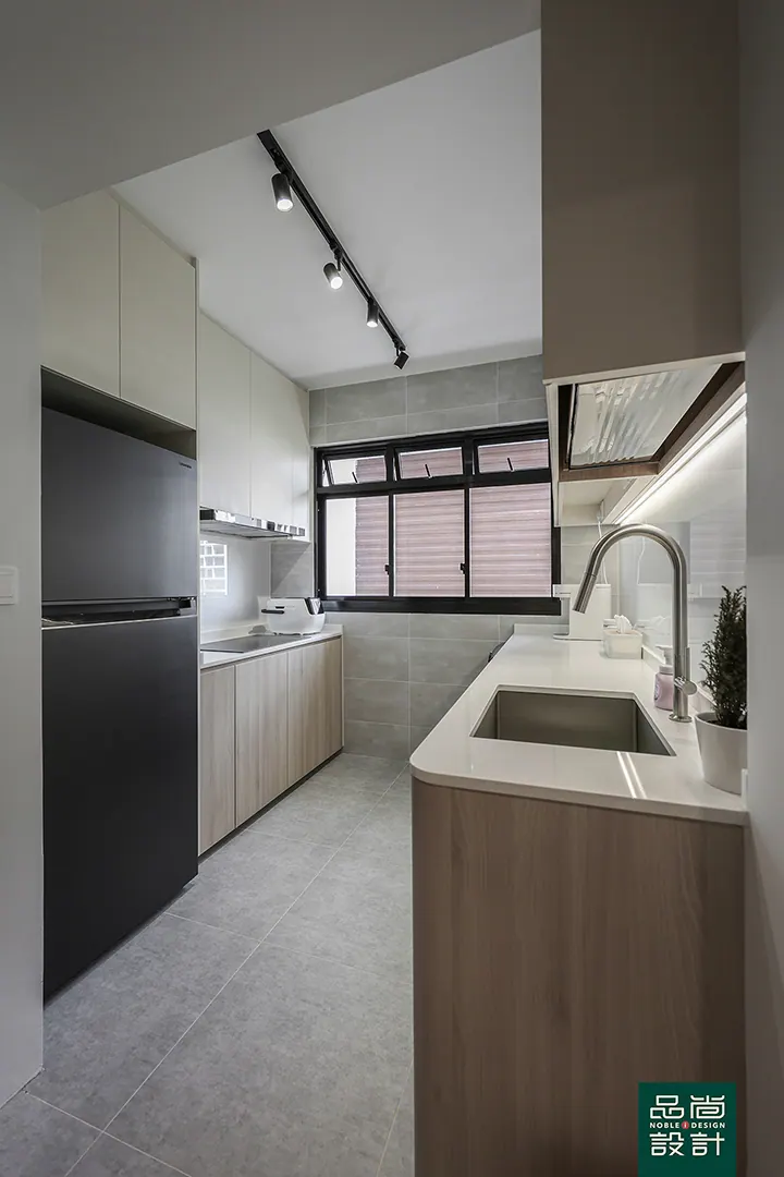 Garden Vale @ Tengah 2-room — interior by Noble Interior Design (18 of 29)