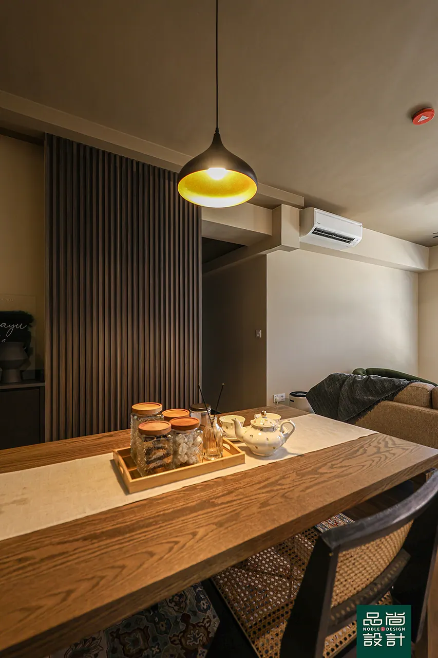 Tengah Garden Vines 4-room — interior by Noble Interior Design (5 of 28)