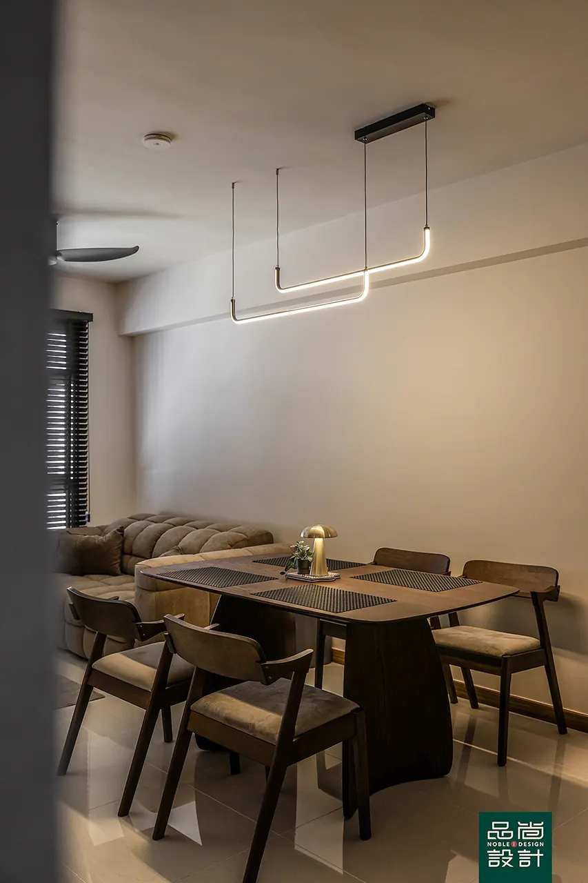 Tampines GreenEmerald 4-room — interior by Noble Interior Design (6 of 27)