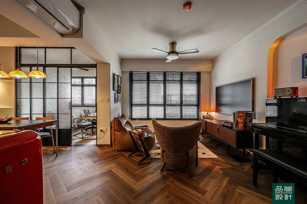 Kempas Residences 4-room — interior by Noble Interior Design (4 of 31)