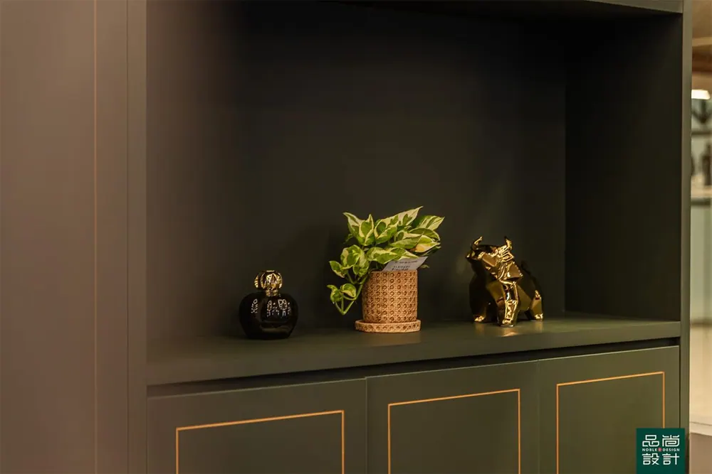 Kiu Hair Gallery — interior by Noble Interior Design (12 of 24)