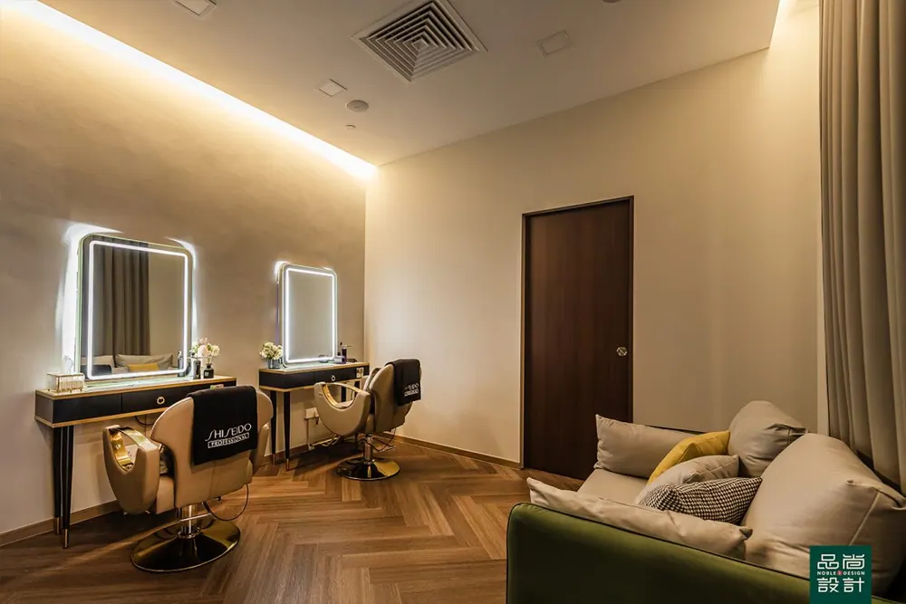 Kiu Hair Gallery — interior by Noble Interior Design (21 of 24)