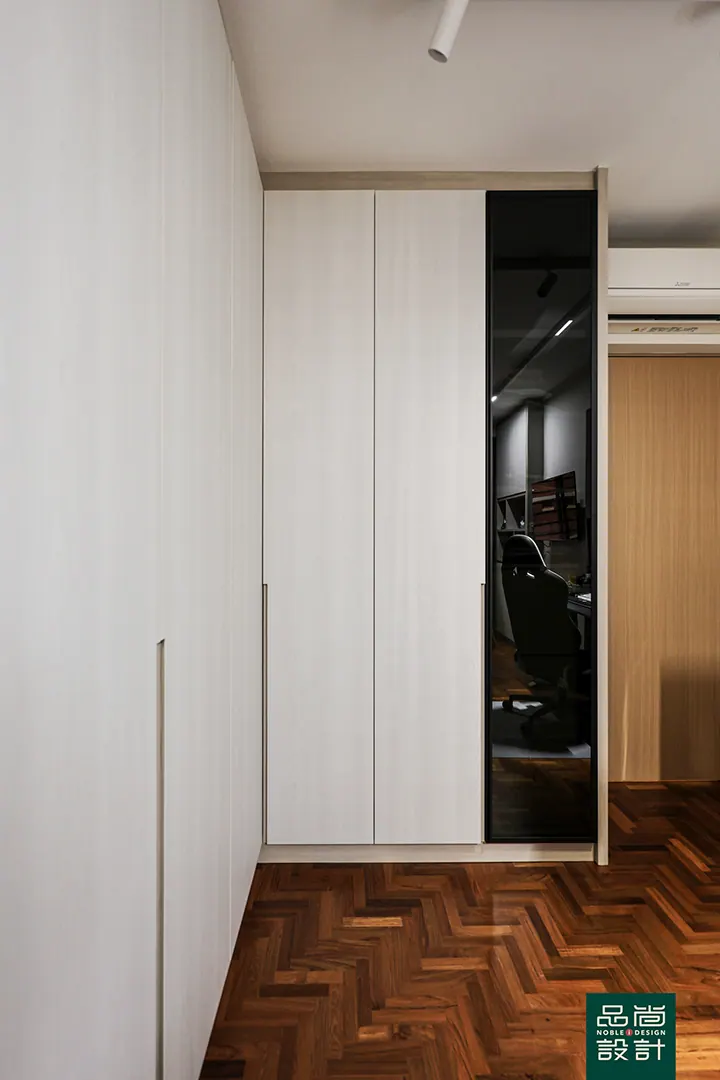Queenstown 4-room — interior by Noble Interior Design (10 of 11)