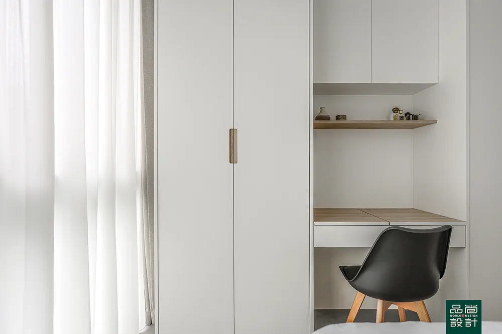 Mooi Residences 3 Bedroom — interior by Noble Interior Design (17 of 19)