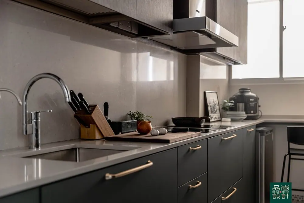 Novena Regency 3 Bedroom — interior by Noble Interior Design (18 of 42)