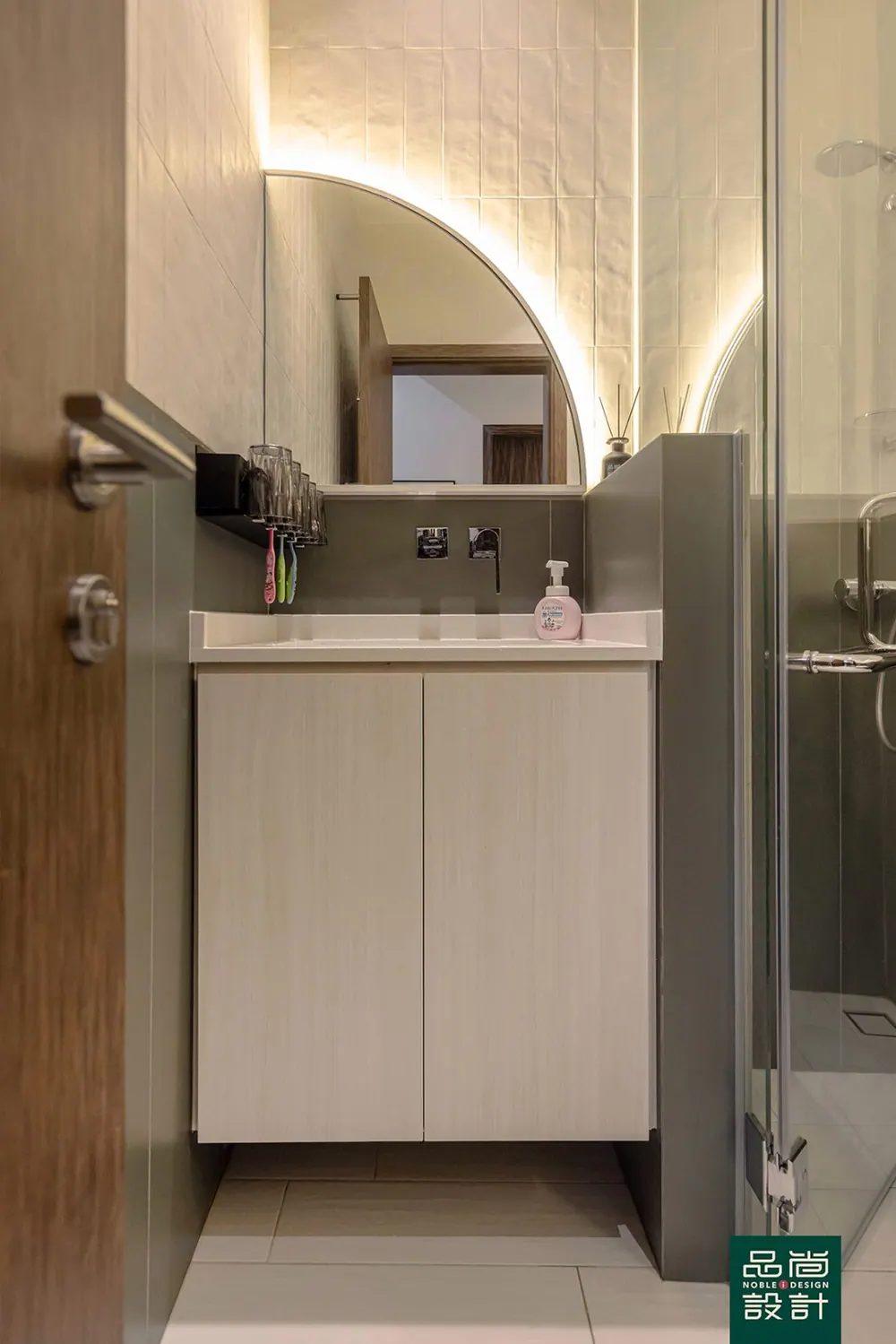 Novena Regency 3 Bedroom — interior by Noble Interior Design (31 of 42)