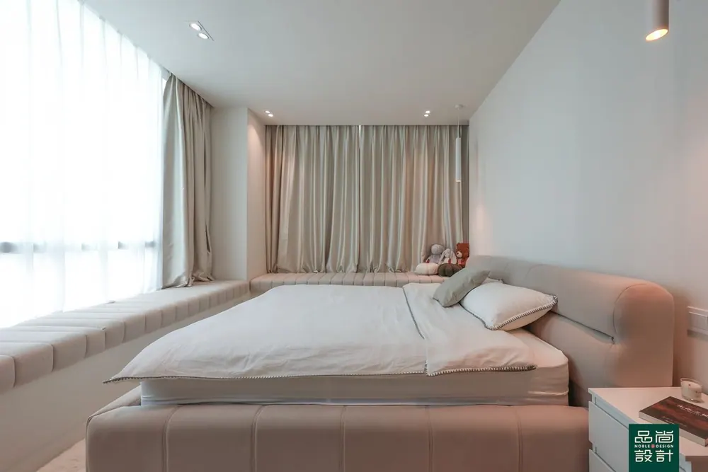 One Amber 3 Bedroom — interior by Noble Interior Design (21 of 27)