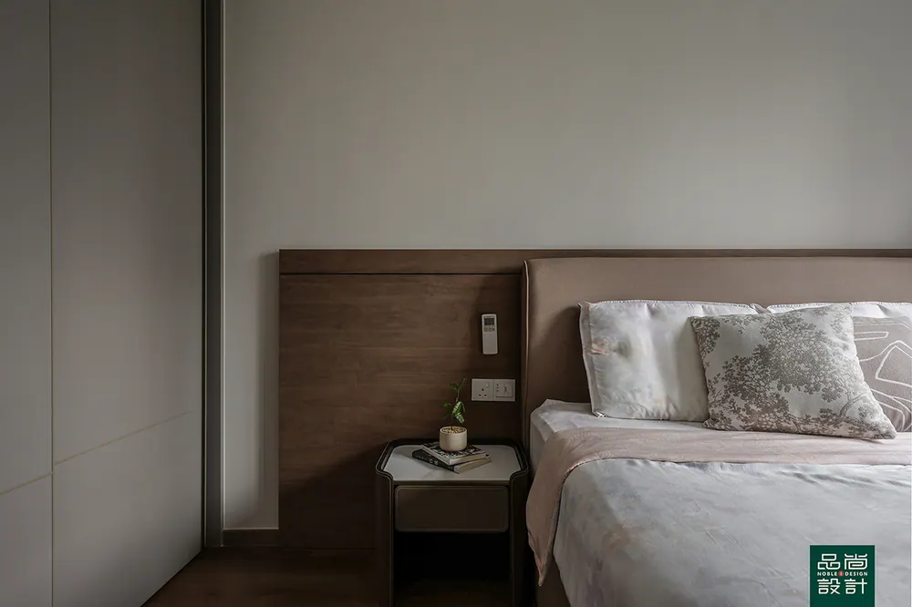 Parc Central Residences 3 Bedroom — interior by Noble Interior Design (17 of 23)