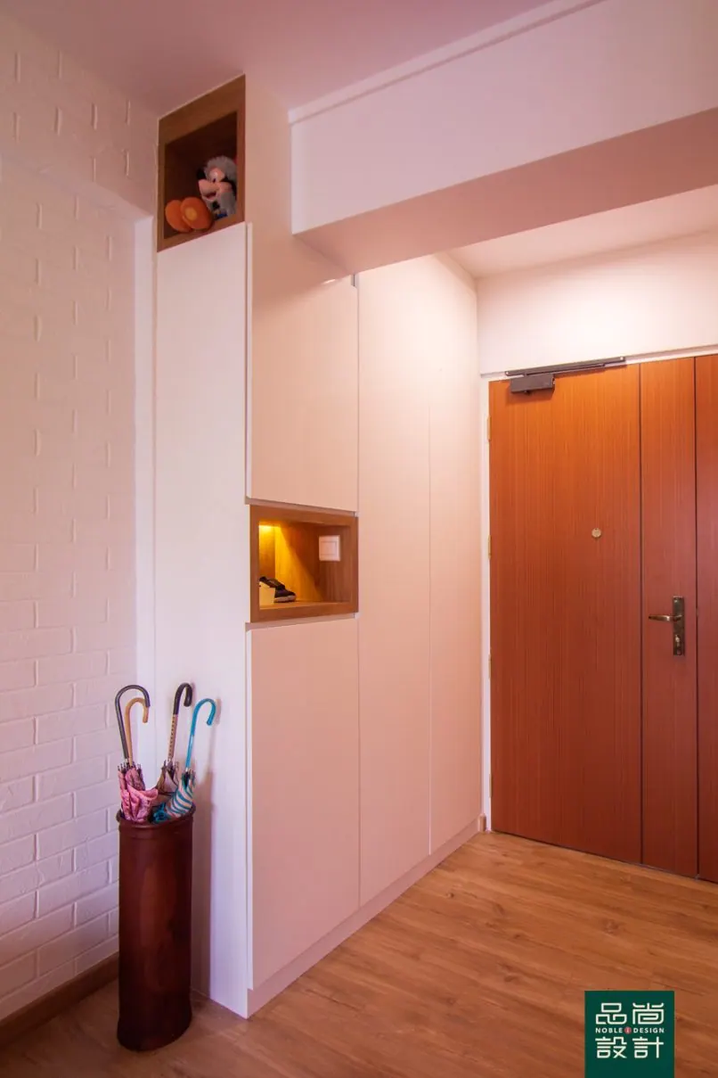 Telok Blangah Parcview 5-room — interior by Noble Interior Design (4 of 14)