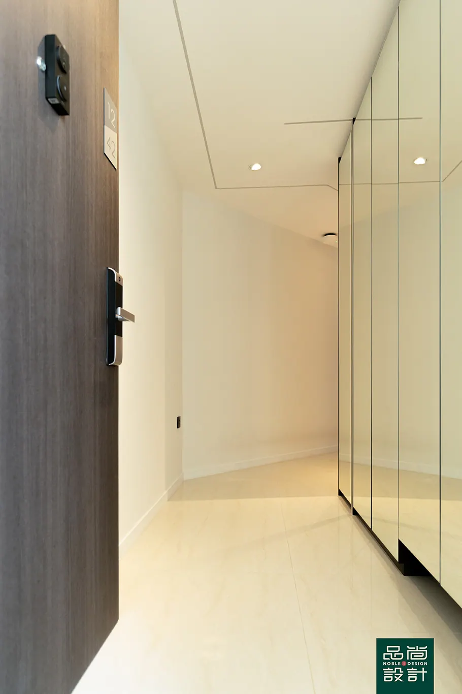 Riverfront Residences 4 Bedroom — interior by Noble Interior Design (2 of 19)