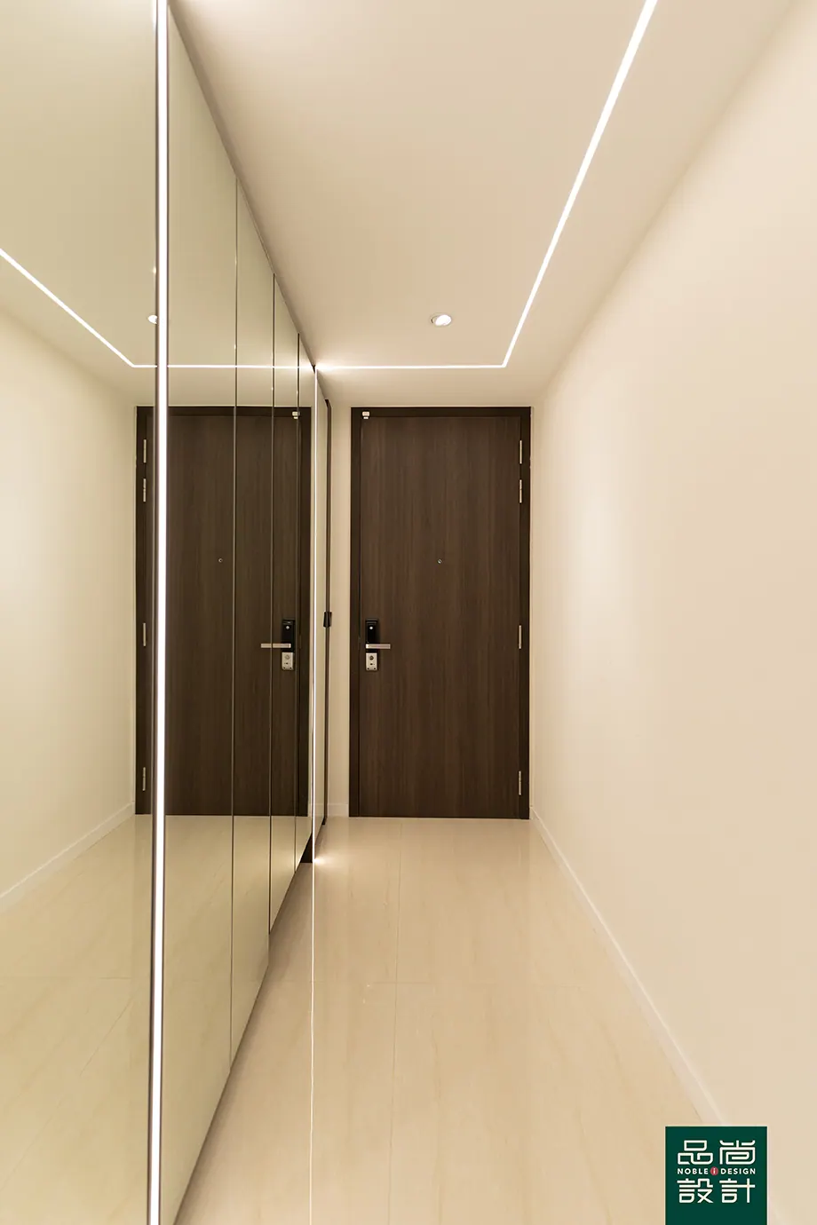 Riverfront Residences 4 Bedroom — interior by Noble Interior Design (3 of 19)