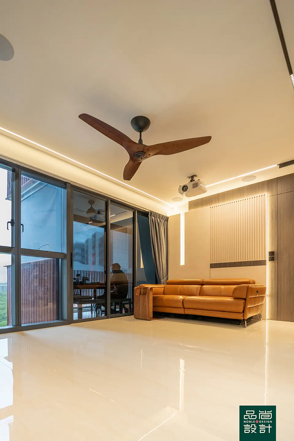 Riverfront Residences 4 Bedroom — interior by Noble Interior Design (8 of 19)