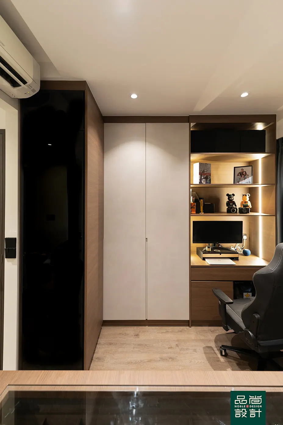 Riverfront Residences 4 Bedroom — interior by Noble Interior Design (18 of 19)