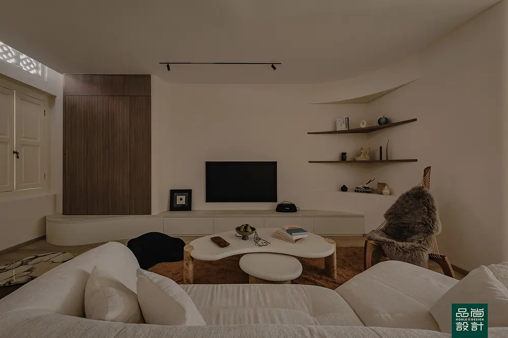 2-Storey Conservation House — interior by Noble Interior Design (2 of 23)