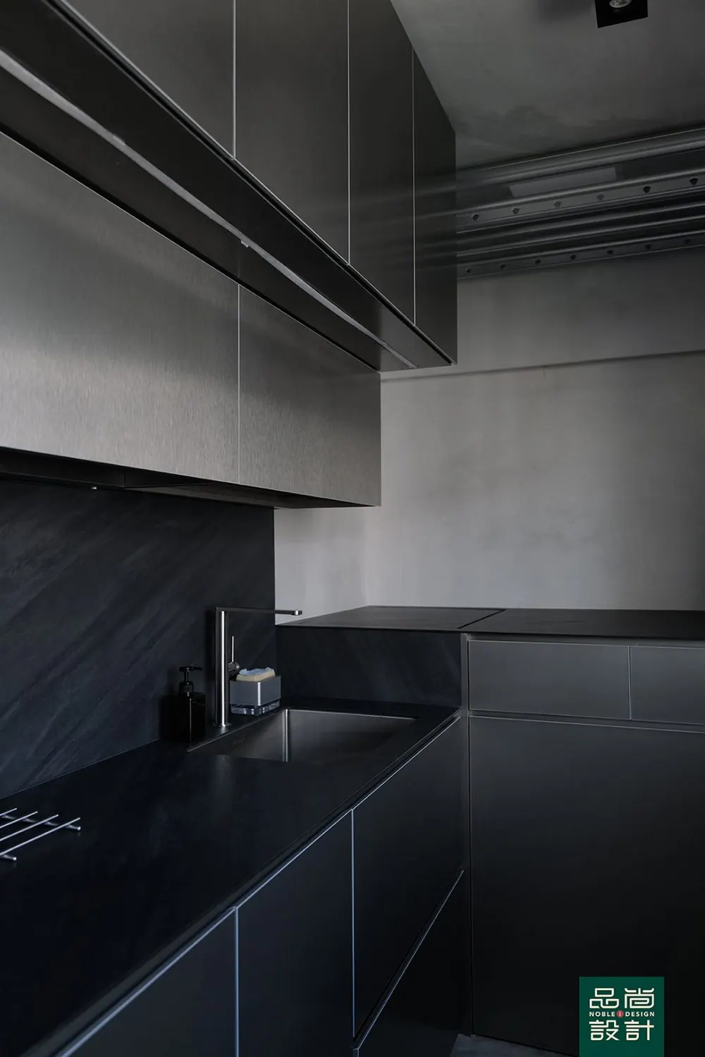 Modern Industrial Themed Bachelor Pad — interior by Noble Interior Design (20 of 31)