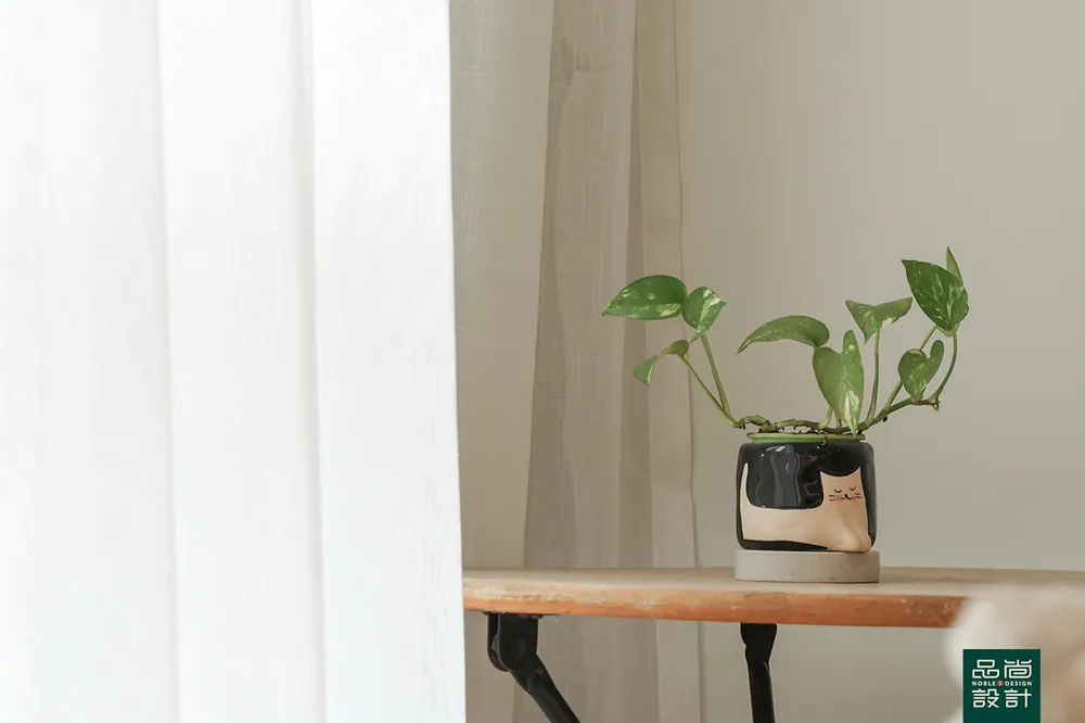Tampines GreenVines 5-room — interior by Noble Interior Design (4 of 38)