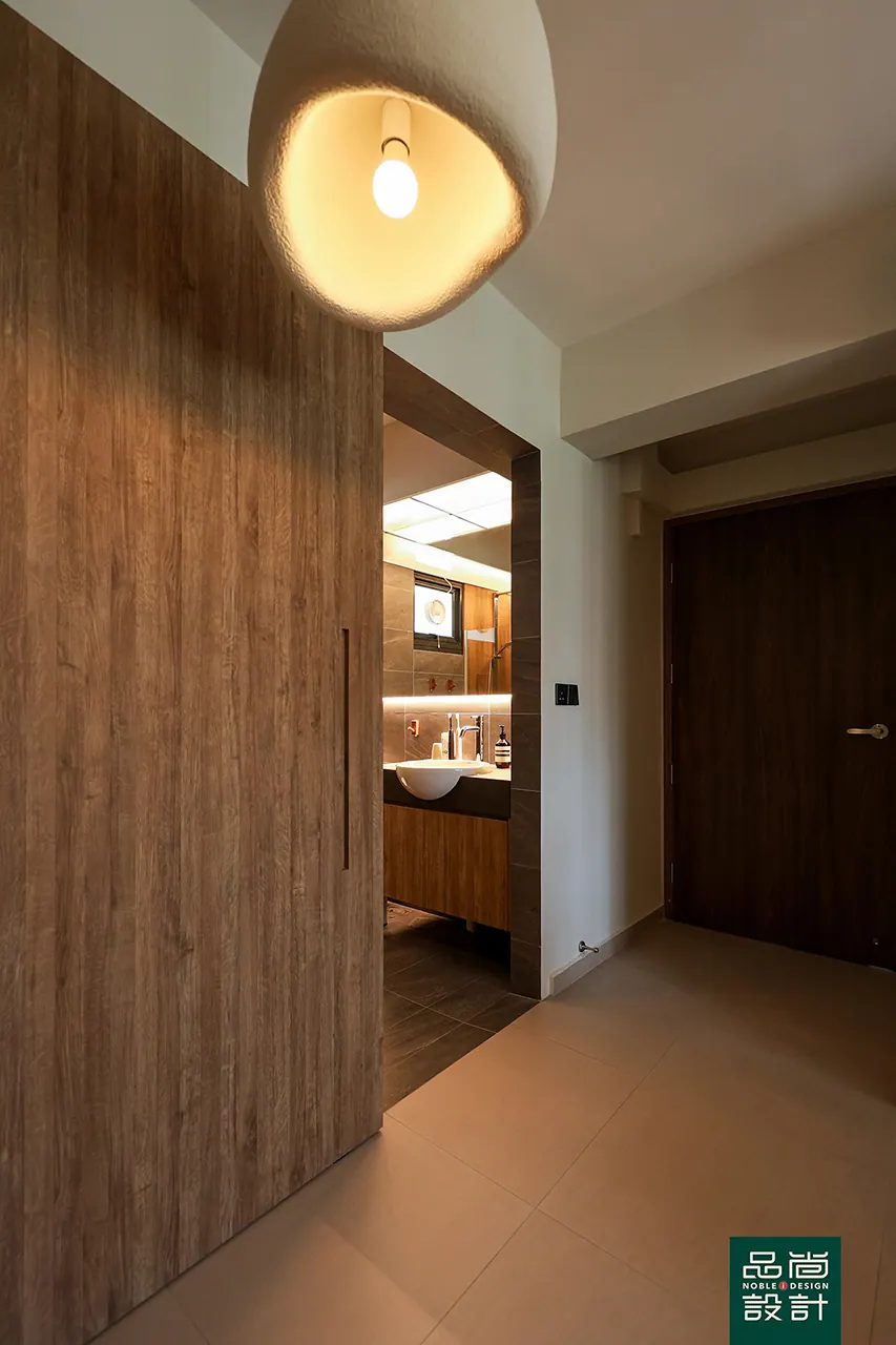 Tampines GreenVines 5-room — interior by Noble Interior Design (32 of 38)