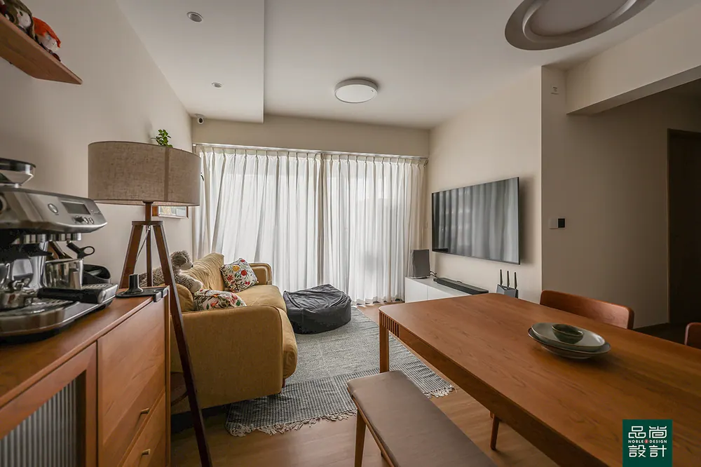 Trivelis 4-room — interior by Noble Interior Design (2 of 24)