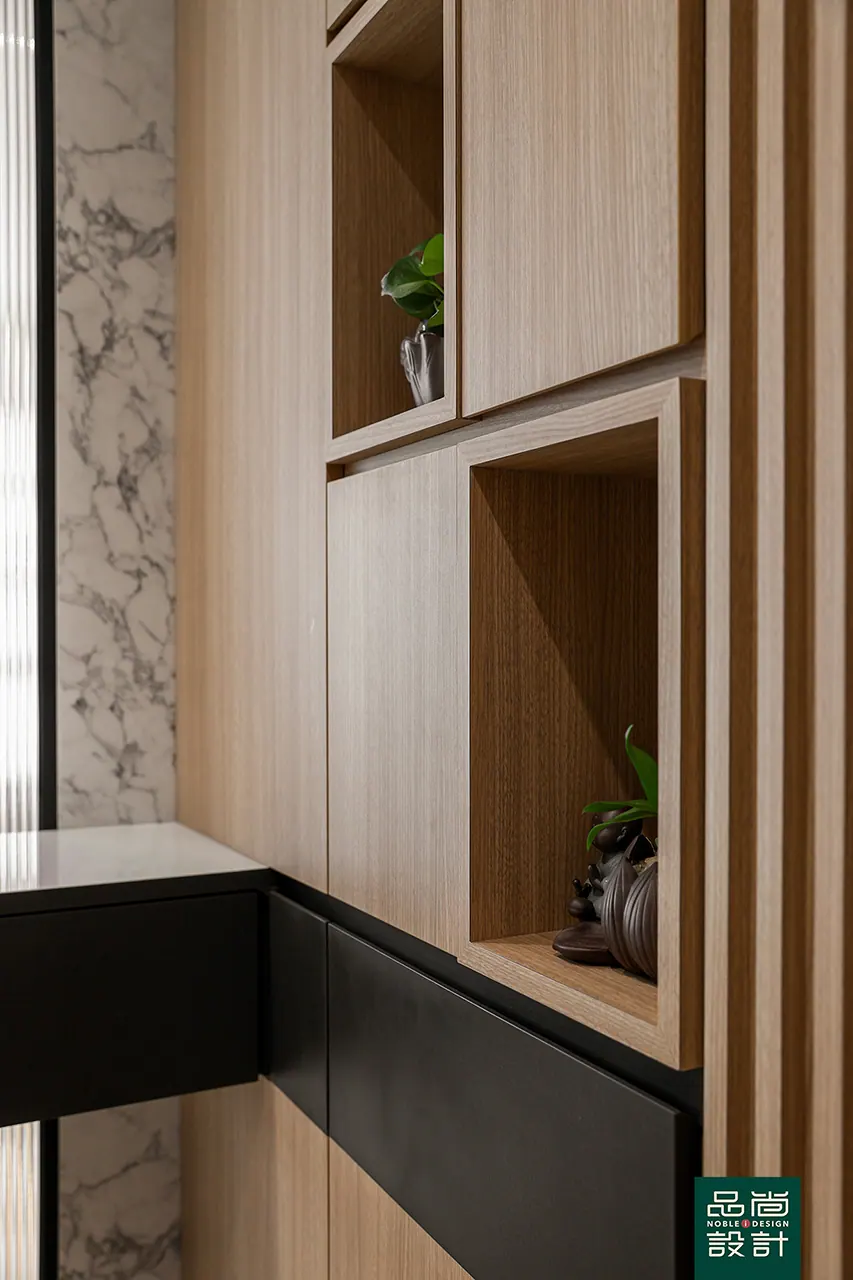 West Coast Parkview 5-room — interior by Noble Interior Design (9 of 36)