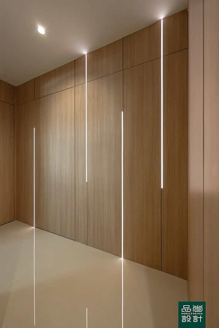 West Coast Parkview 5-room — interior by Noble Interior Design (25 of 36)