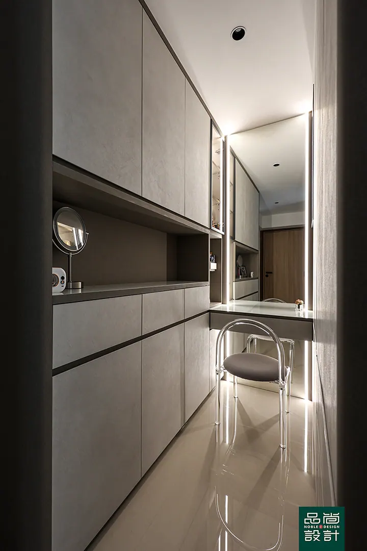 West Coast Parkview 5-room — interior by Noble Interior Design (34 of 36)
