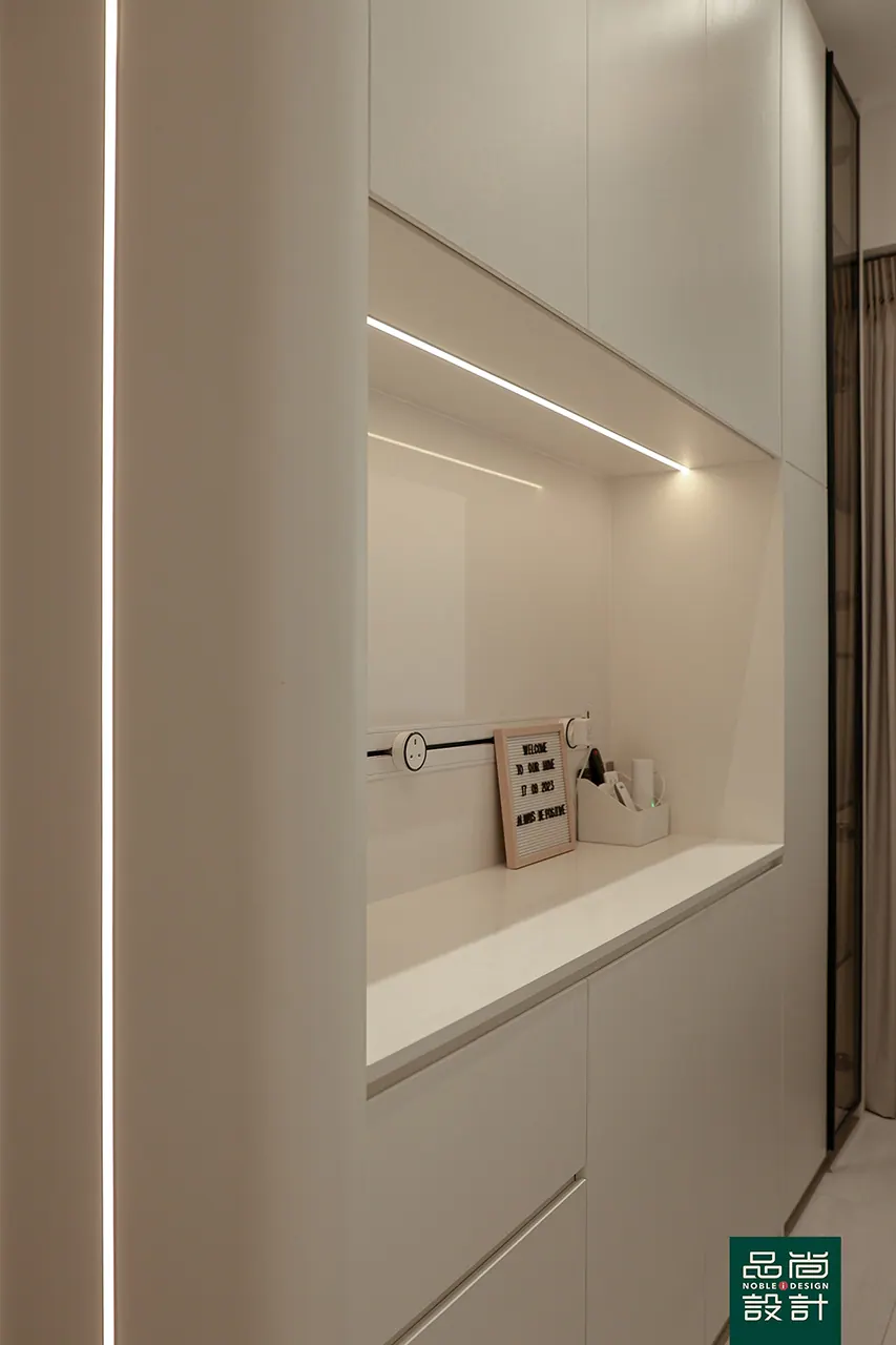Woodleigh Residences 3 Bedroom — interior by Noble Interior Design (10 of 24)